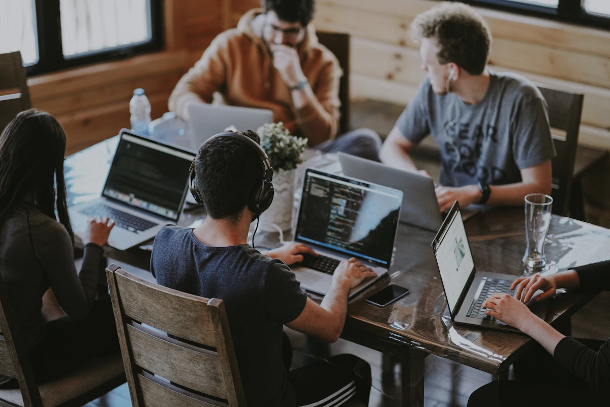 Outsourcing Software Development: Vendor Evaluation, IP Security &amp; Code Quality Standards